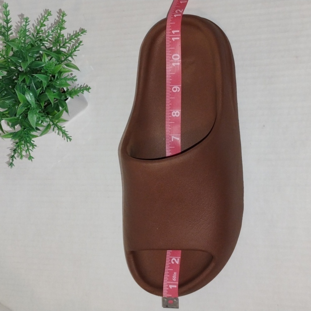 Yeezy Slides. Brown in Color. Men's size 10. - Picture 11 of 14